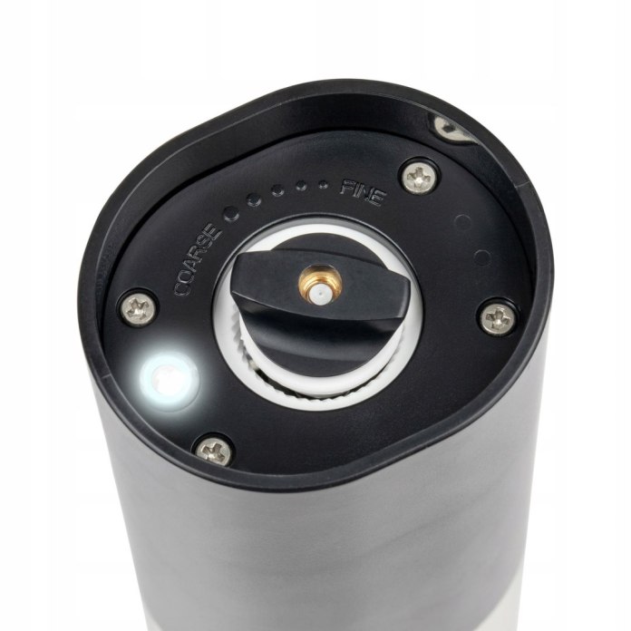 Ceramiczne żarna w młynku Webber – zbliżenie lampka LED